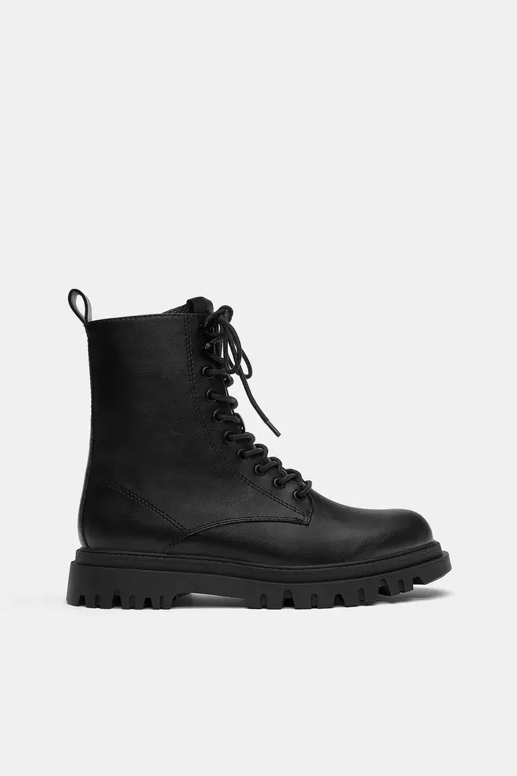 Botas-acordonadas-forradas.webp