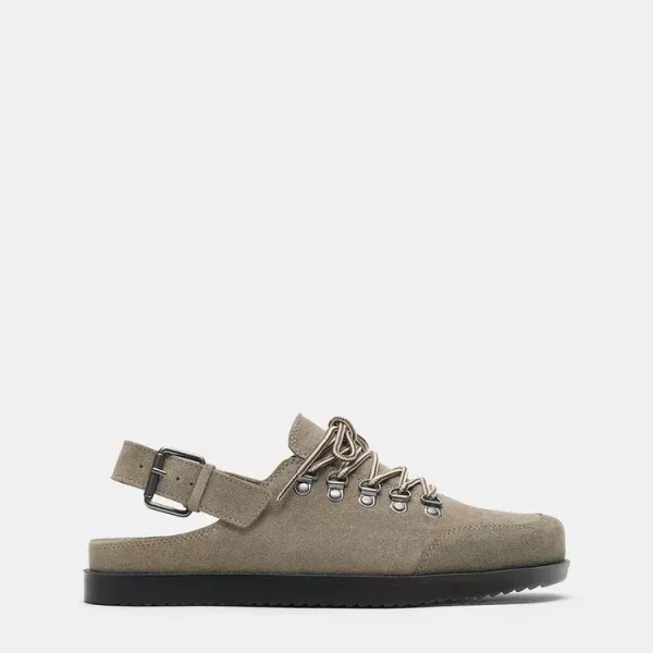 Zuecos de cuero con cordones STWD